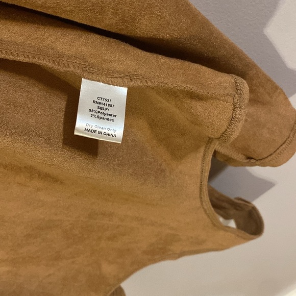 Julie’s Ivy and Leo mocha bodysuit - Picture 4 of 8